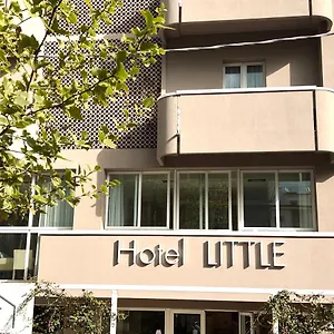 3* Szálloda Little